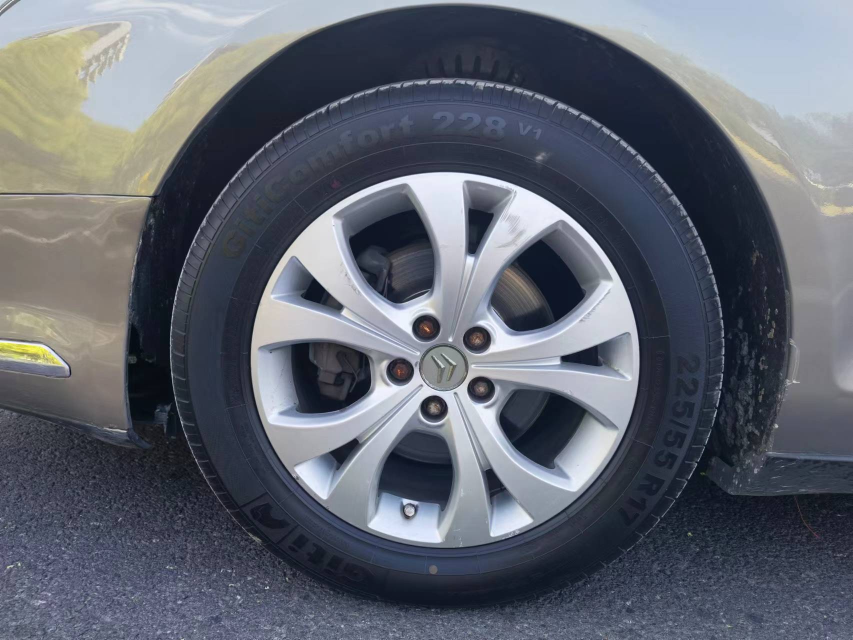 11年的雪铁龙c5还值得买吗,2.0的雪铁龙c5值得买吗