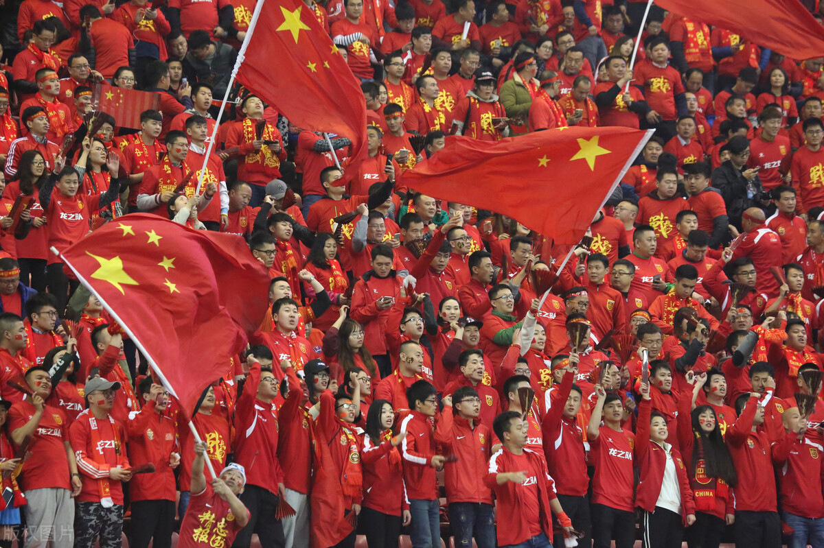 中国男足0比3负韩国唯一一次射门,降维打击赢得比赛