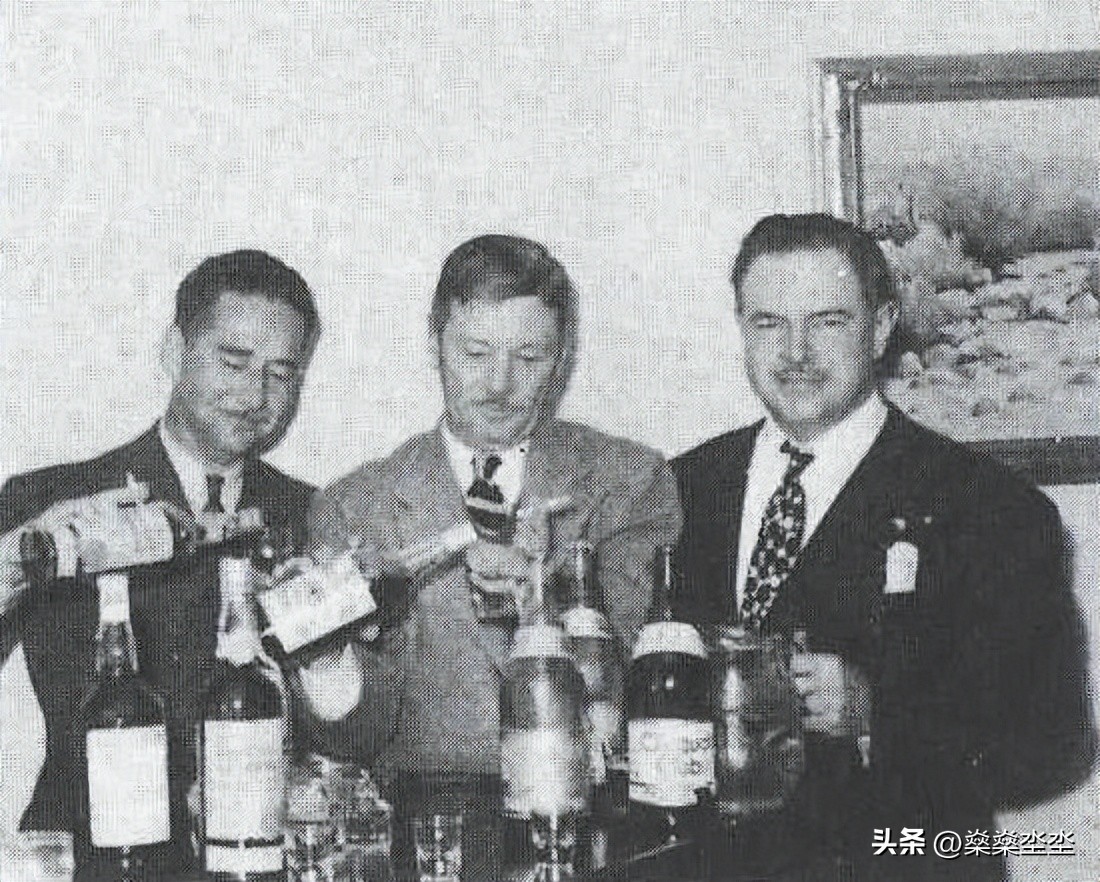 男人愿花大价钱买我一个吻，却没人愿意花五十美分了解我的灵魂