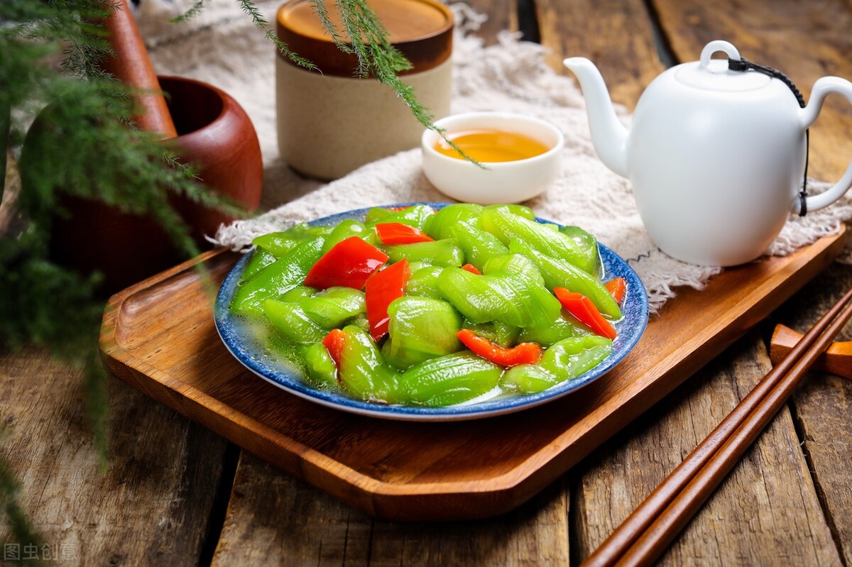 清炒丝瓜不焯水会黑吗,炒丝瓜切记不要先放油