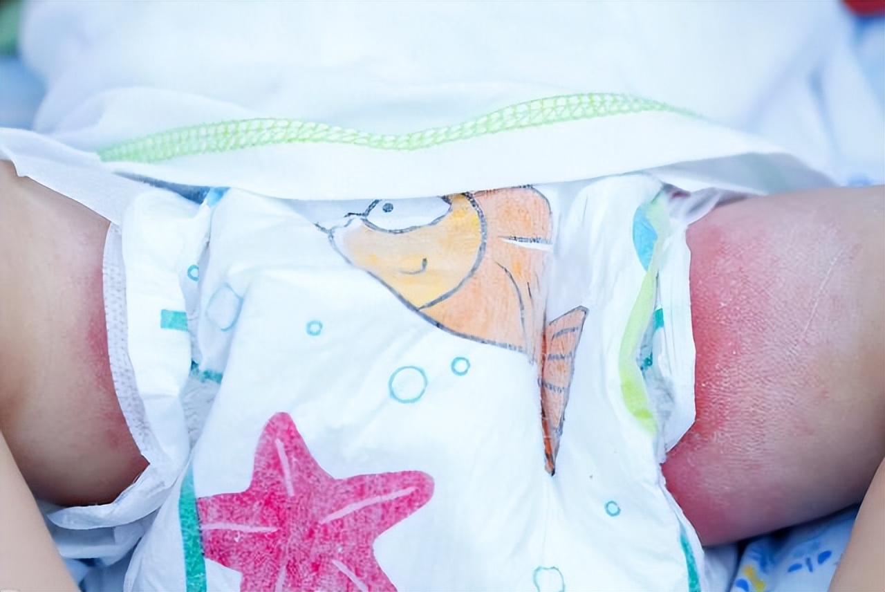 拉拉裤和纸尿裤的区别哪个方便换,拉拉裤和纸尿裤有哪些区别