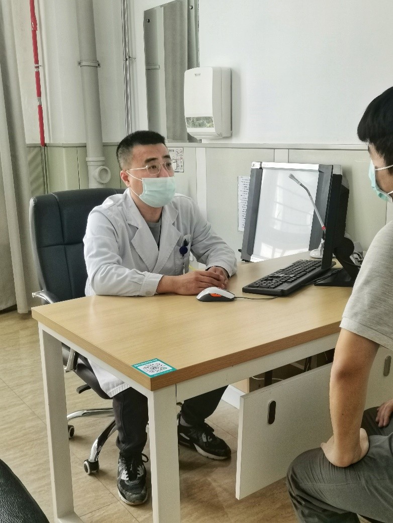 多学科精准诊断罕见巨大腹膜后肿物哈医大一院群力普外科赵宪琪团队微创拆除18厘米“*弹炸**”