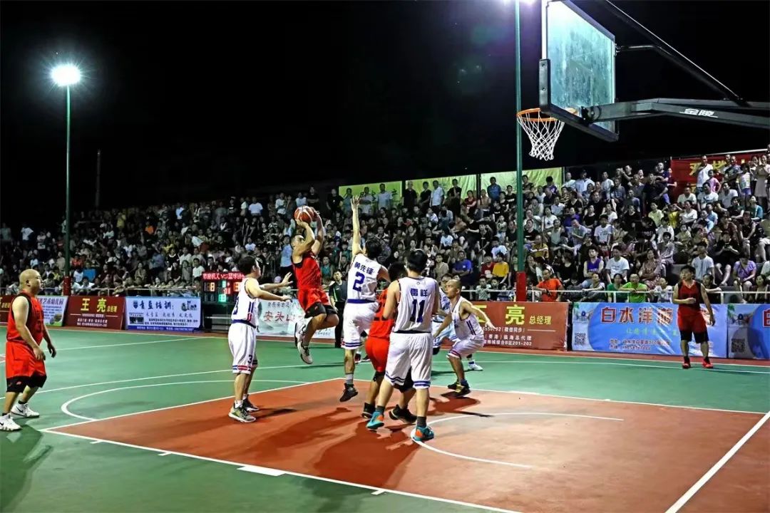 县城中学篮球队夺得全国冠军,县城中学篮球队