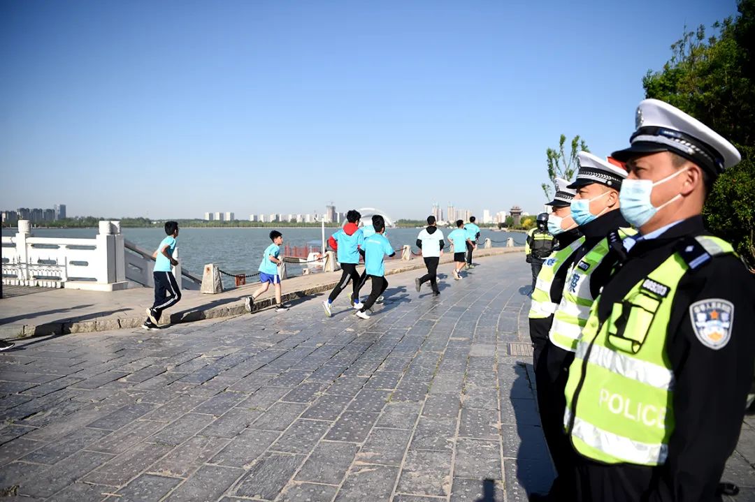 【我在岗位上】山东聊城:你只管“速度”奔跑我负责“温暖”守护