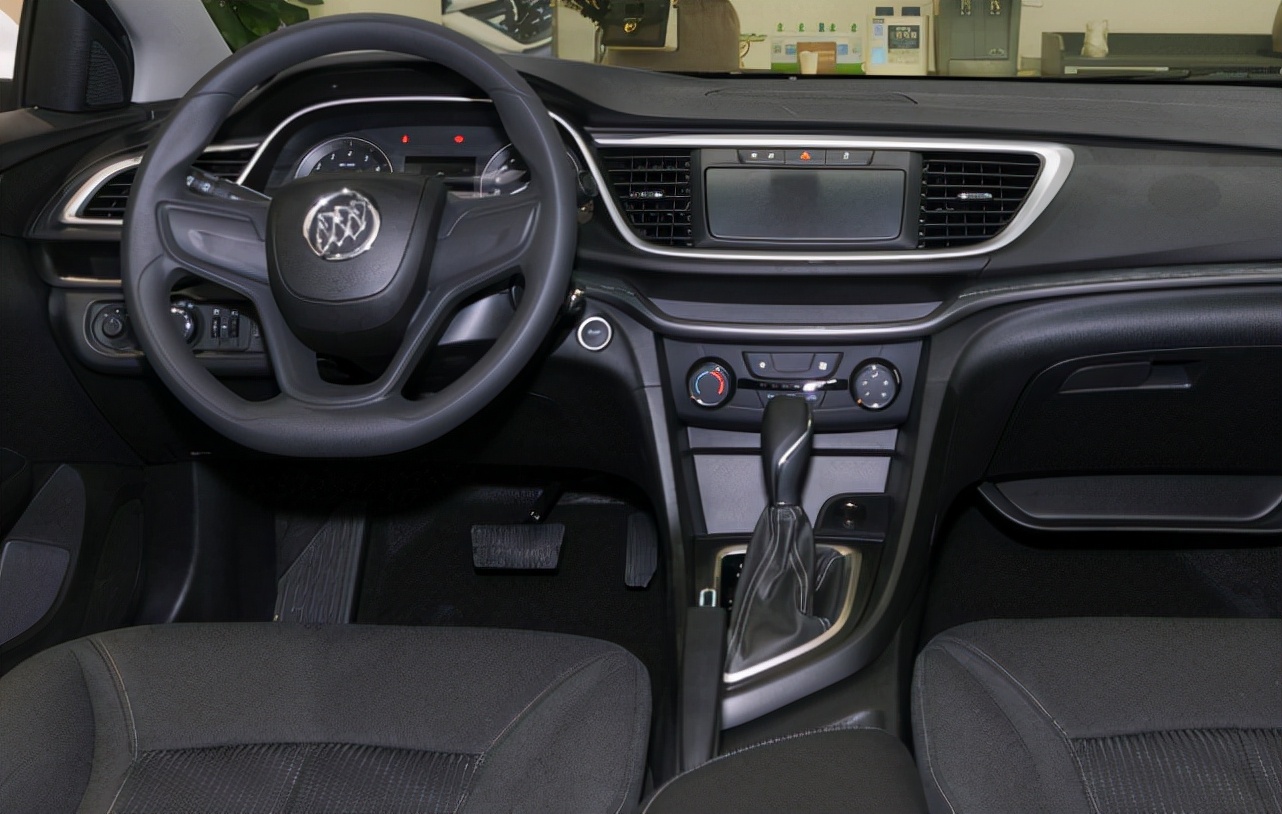 别克英朗16万公里的车还值得买吗,别克英朗和日产轩逸哪个性价比高