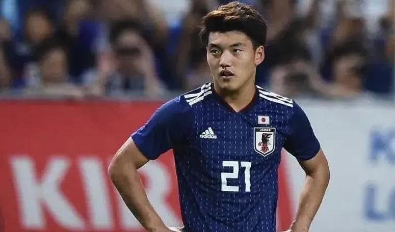 酸不?日本球员在世界杯后成为香饽饽