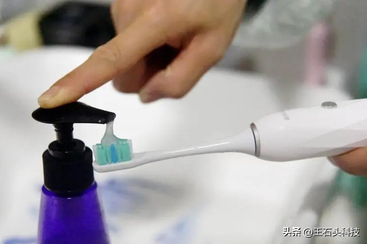 电动牙刷哪款比较好用,欧乐b电动牙刷p3000和p4000哪个好