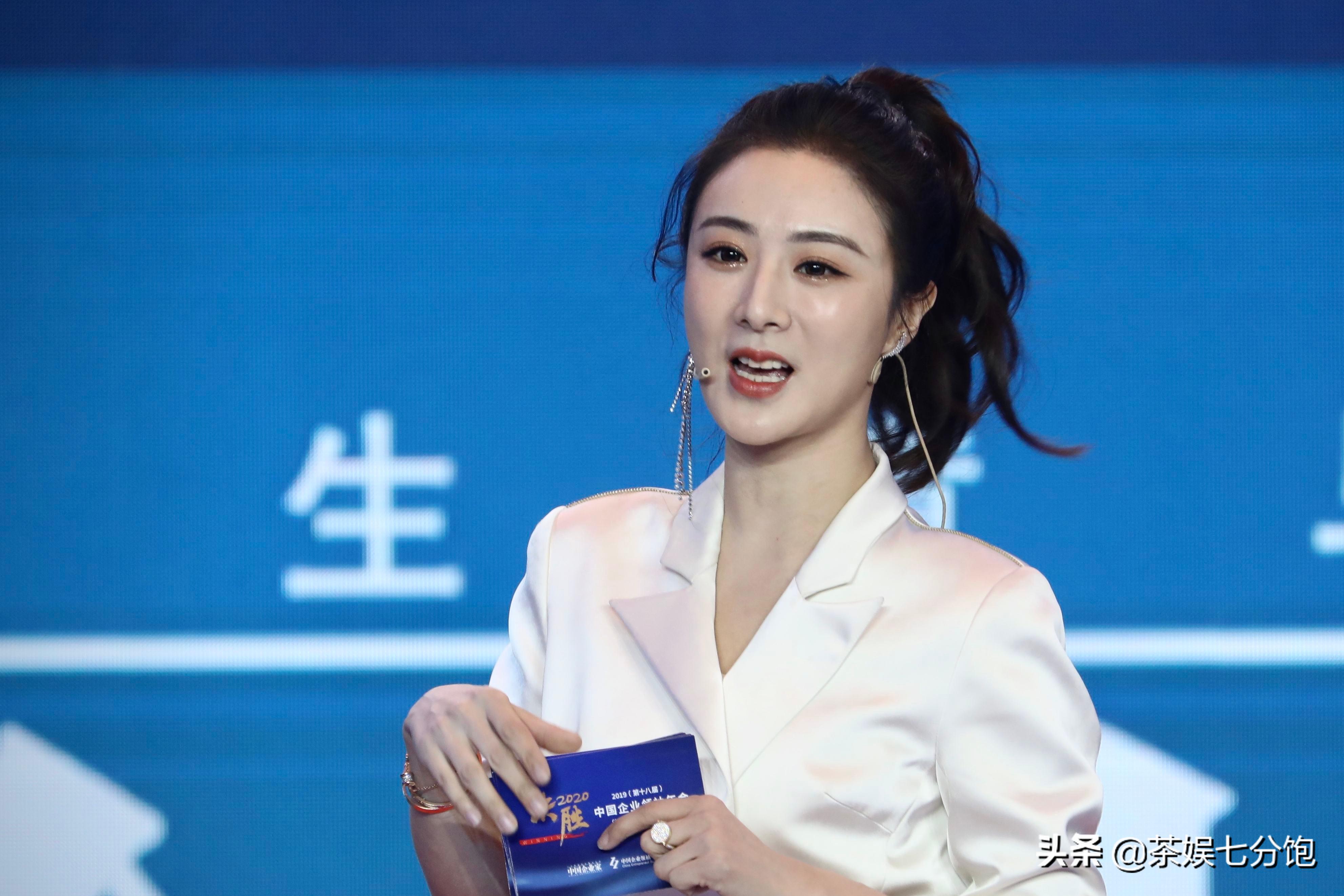 从服装店导购到偷*税漏**被罚13亿，“直播一姐”薇娅如何走向深渊的