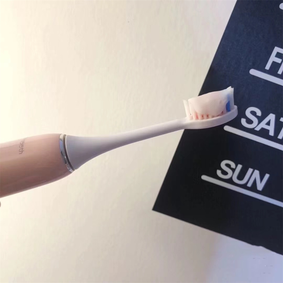 戴牙套期间能用牙粉刷牙吗,让牙齿变白的牙套贴