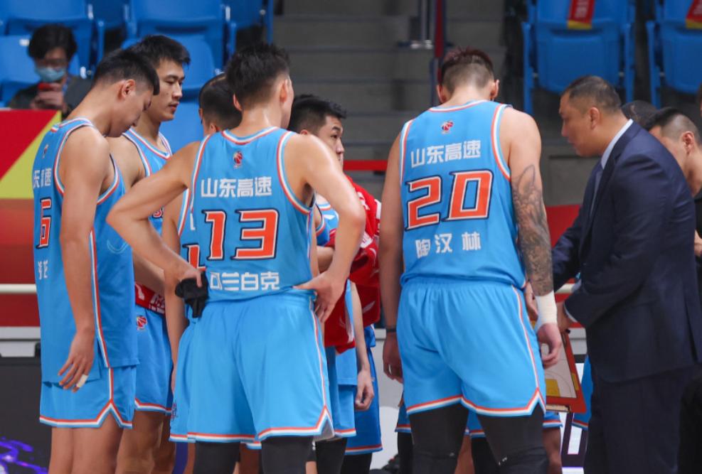 山东男篮大胜山西王晗成搅局者,王晗出任山东男篮主帅前景如何