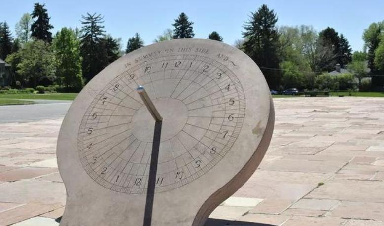 十二时辰对应二十四节气图,二十四节气十二时辰对应时间表