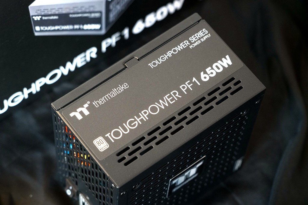 TT钢影PF1650白金电源评测：全日系电容+超静音+十年质保，真香