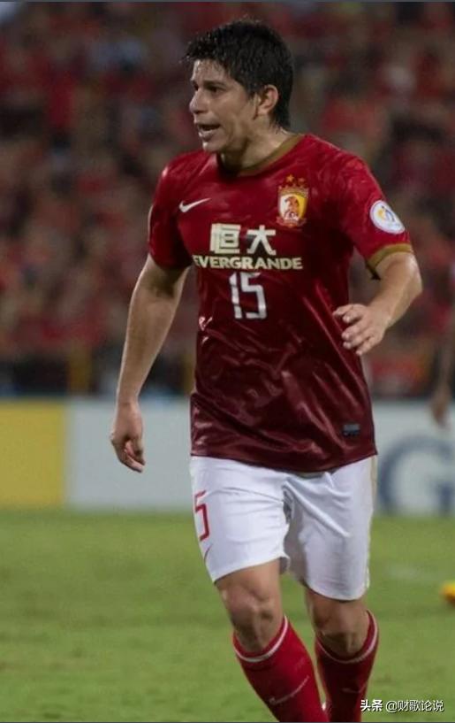 足球中场指挥官排名,足坛公认的中场大师