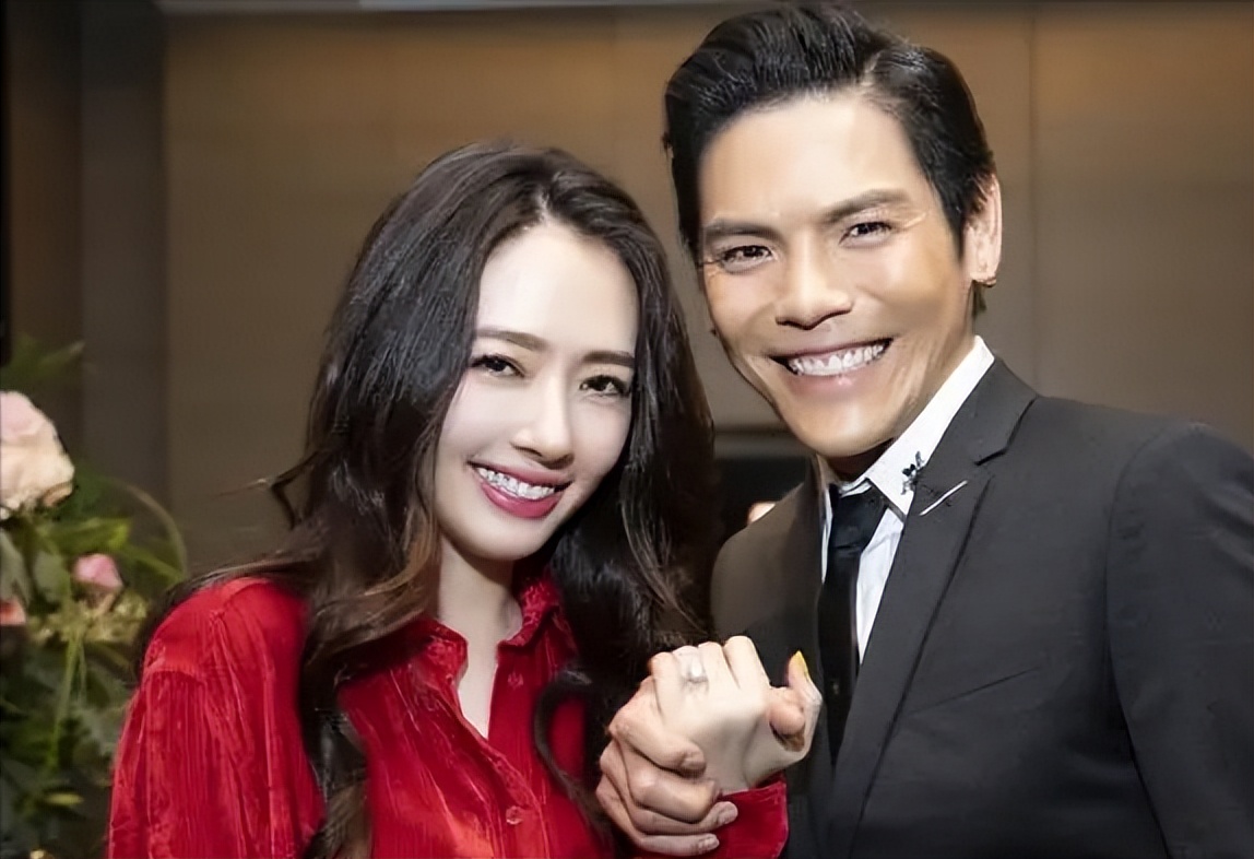 向佐郭碧婷有没有领证,向佐郭碧婷还没领证吗