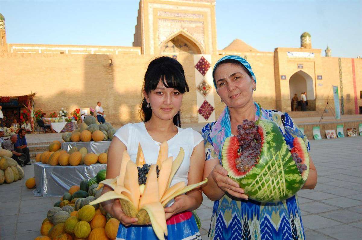 中亚峰会乌兹别克斯坦总统夫人,宇通乌兹别克斯坦中亚峰会
