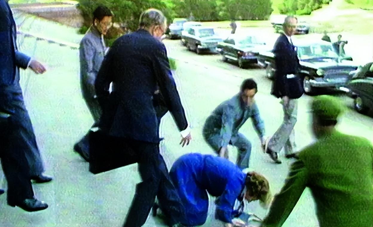 英国军官不解:为啥把香港还给中国?2000年英上将一句话道出真相