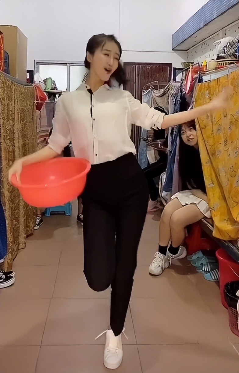 鍘傝姳杞﹂棿璺宠垶璧扮孩鍚哥矇鐧句竾,鍘傝姳鍚哥矇鐧句竾鐧讳笂澶