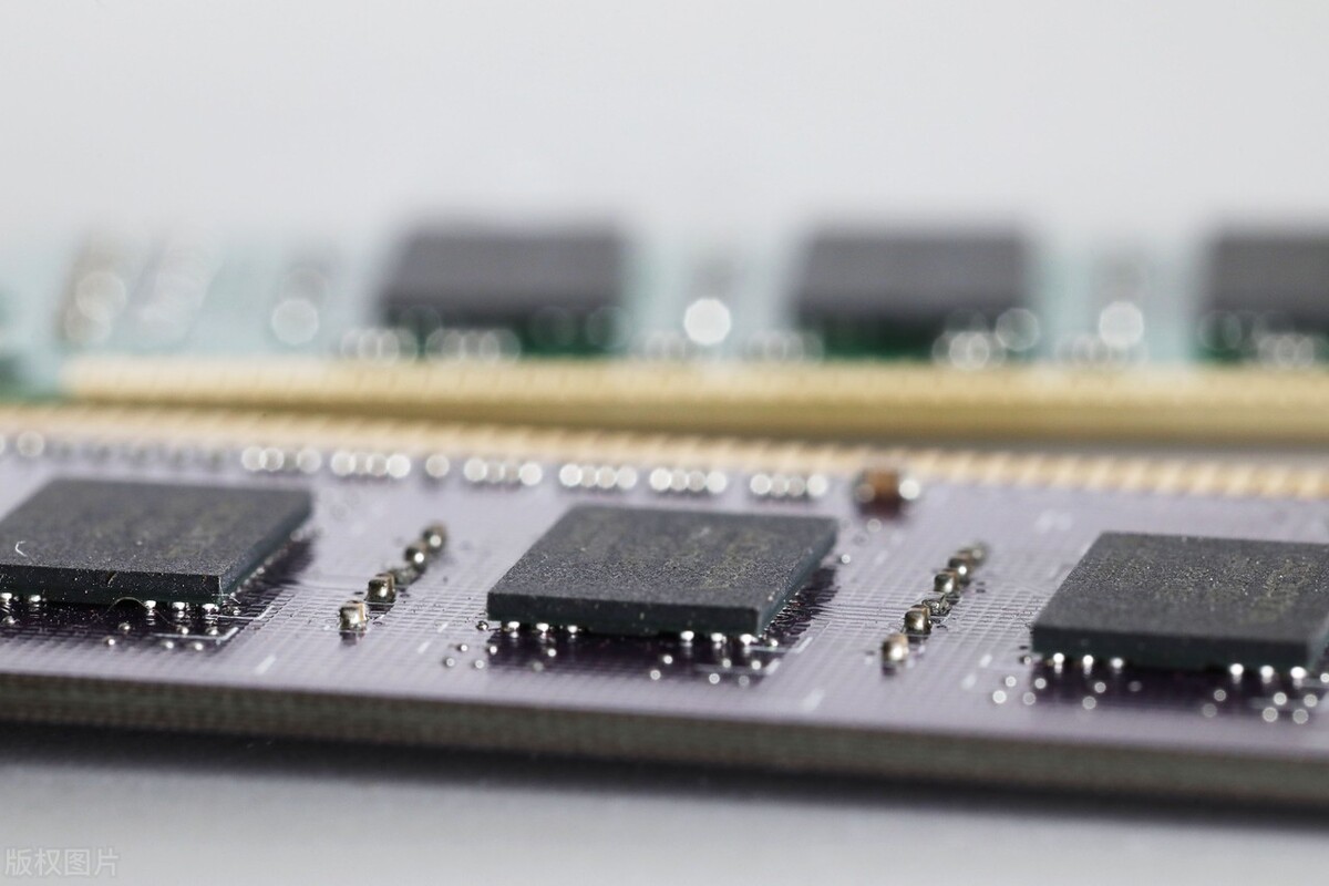 ddr3内存和ddr4内存玩游戏实际差别,怎么看主板支持内存ddr3还是ddr4