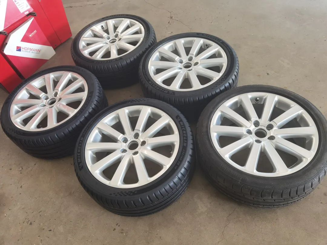 r36翻新改造全过程,大众r36这么老的车怎么还卖这么贵