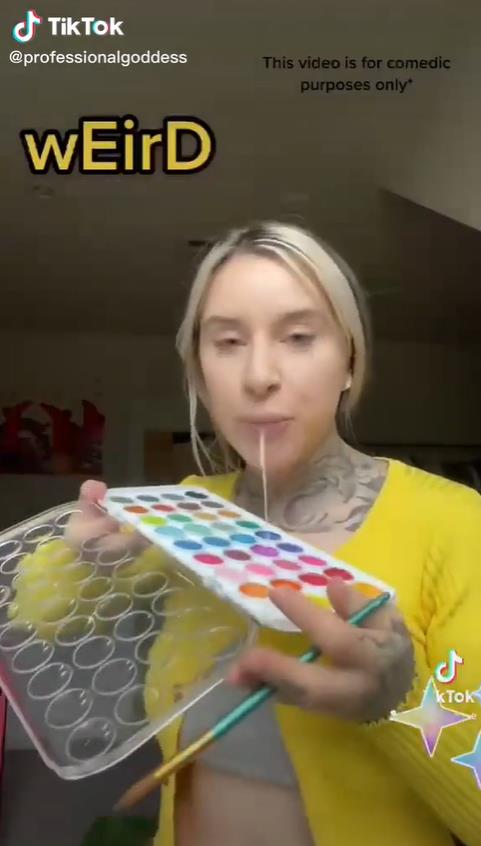 美国女子网售重口垃圾：灰尘脏水，指甲舌苔，真有人高价买？