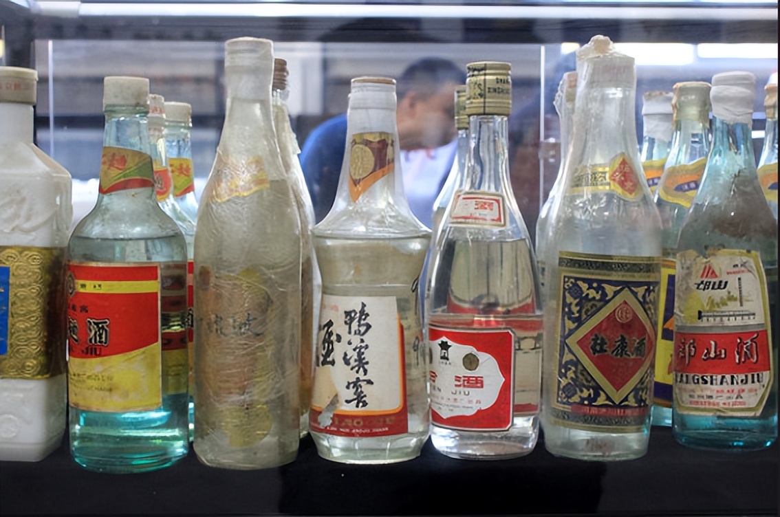 中国酒的销售骗局,中国喝假酒案例