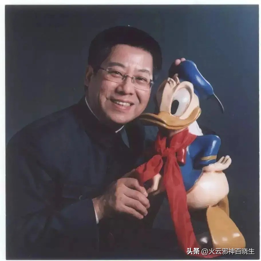 老版米老鼠和唐老鸭动画片片头曲 (米老鼠和唐老鸭动画片哪年制作)