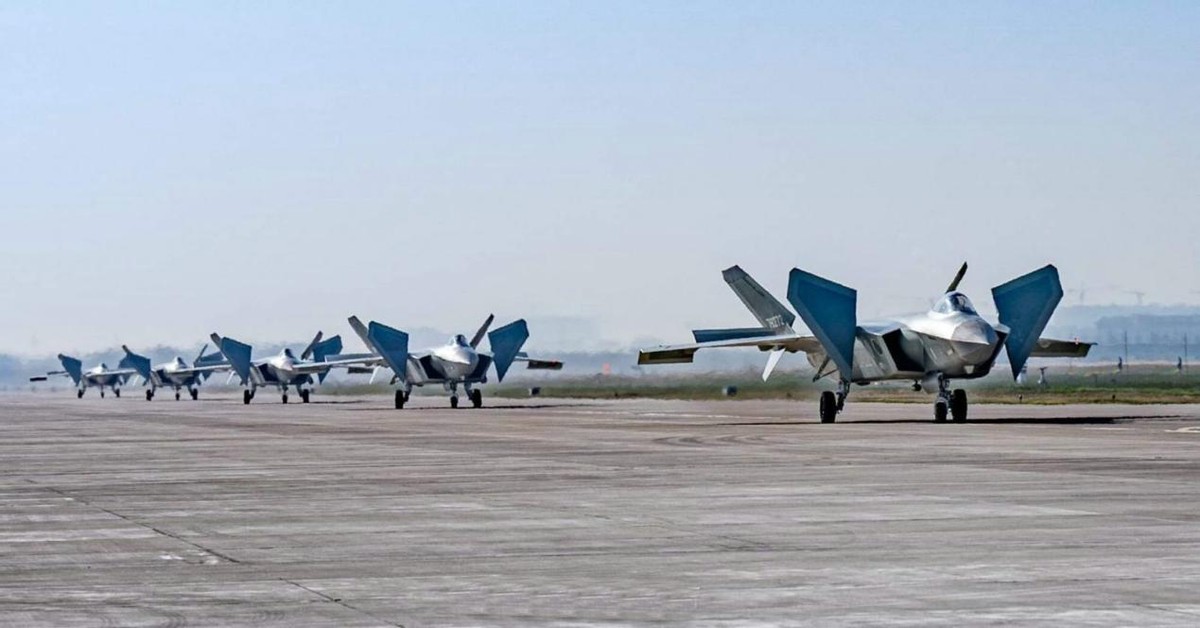 歼20击败美军战机视角,歼20击败敌机