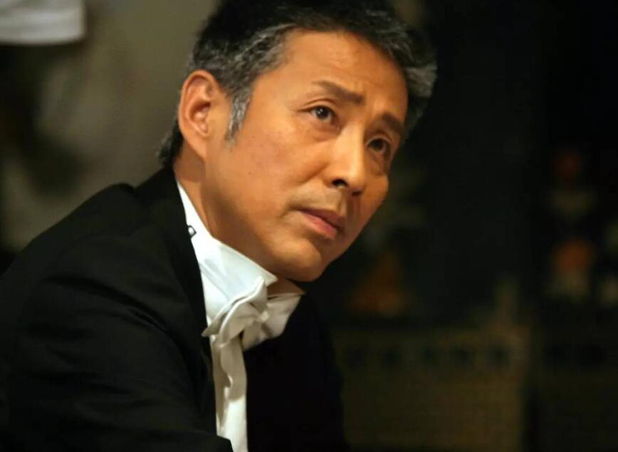 老戏骨们刚出道时多好看?唐国强英气逼人洪剑涛不演贾宝玉可惜了