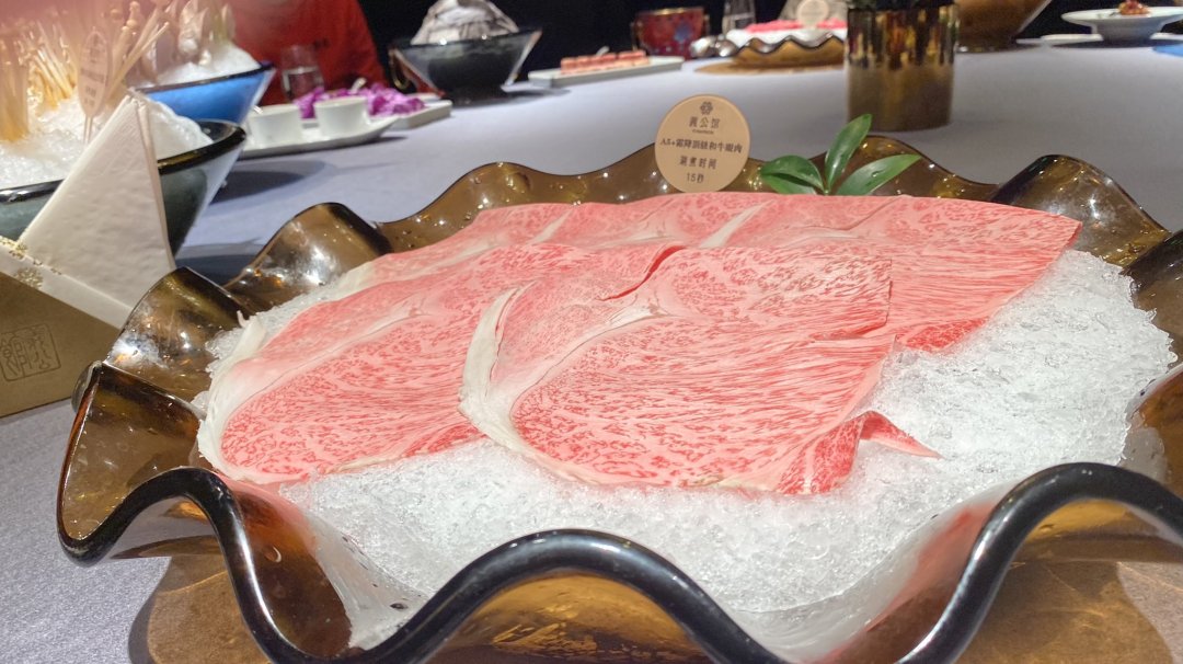 新海诚导演最新作,导演新海诚晒中韩工作餐