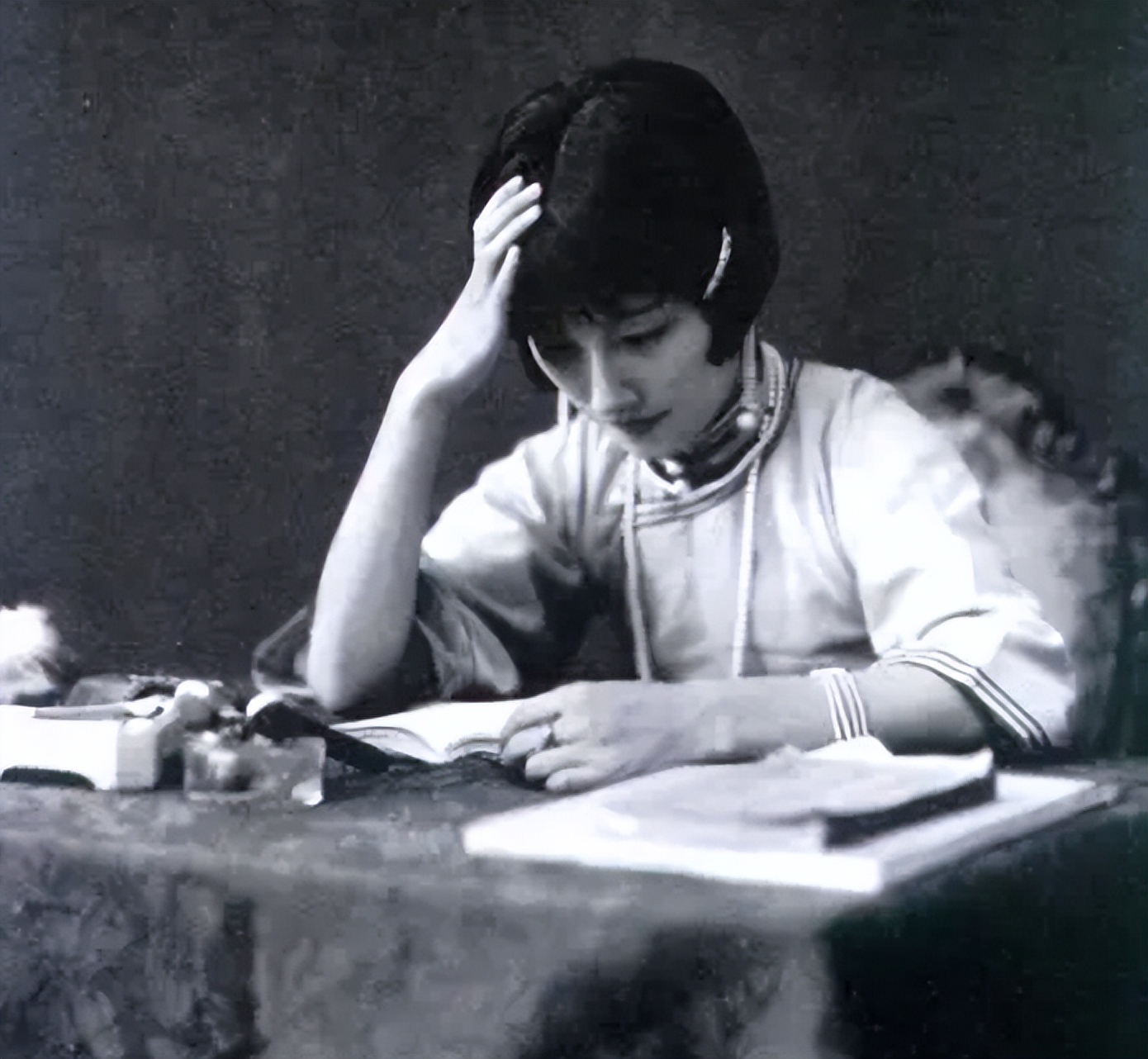 金庸三大怪异武功,被金庸刻意黑化的历史人物