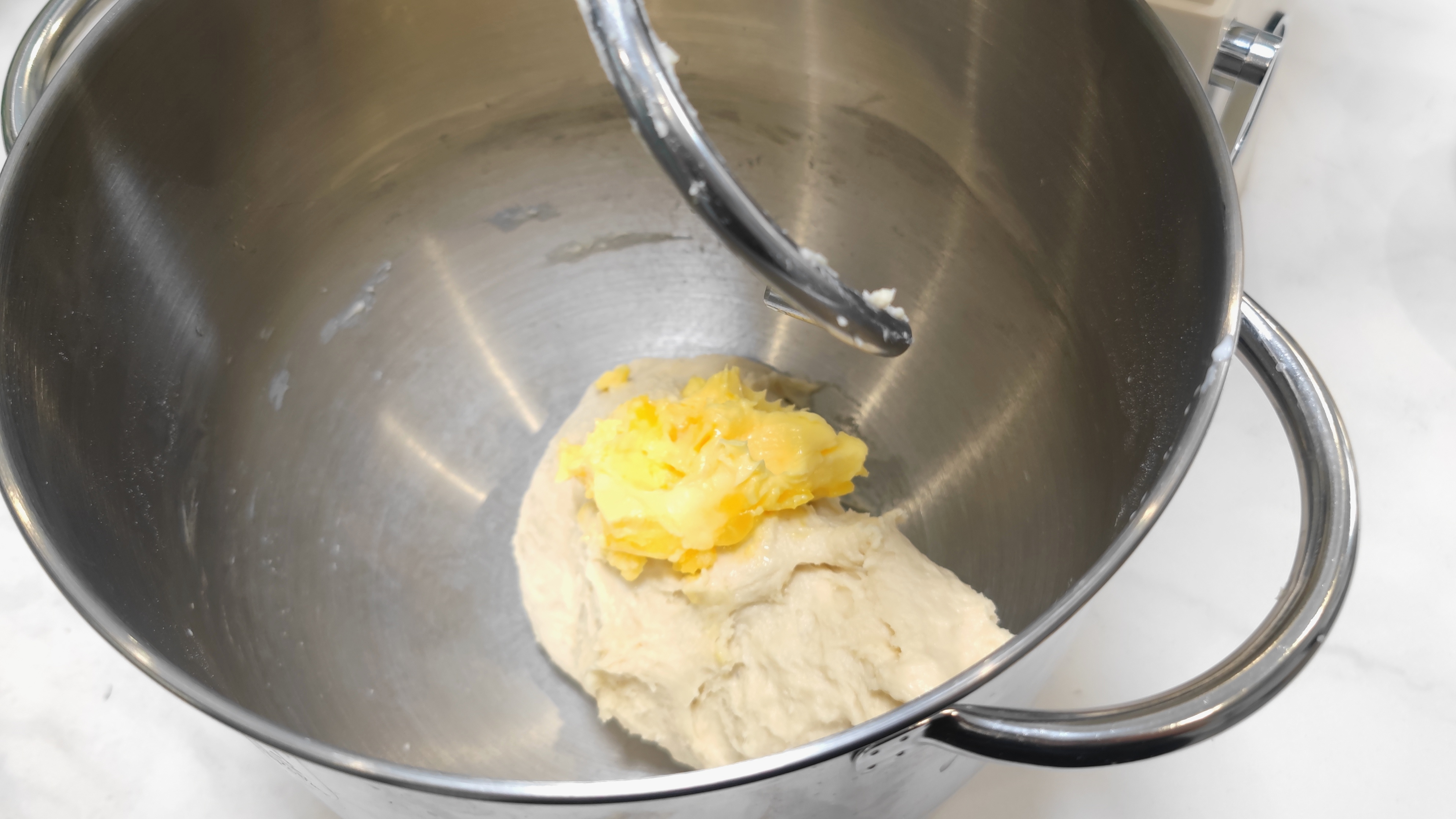 长帝企鹅顶顶和海氏m6哪个好,企鹅顶顶厨师机做蛋糕