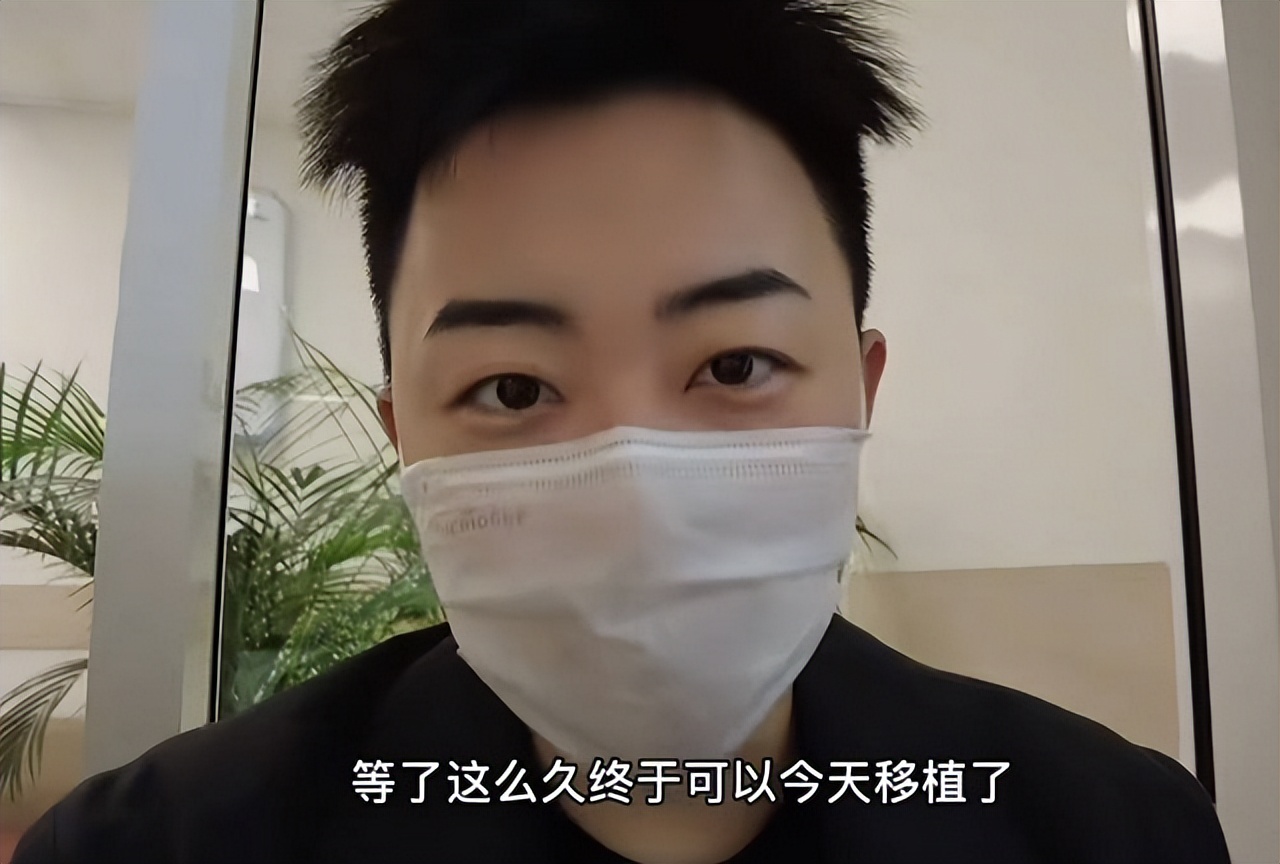 4年前，那个花50万买精子生五国混血的吉林妈妈，如今生活怎样了