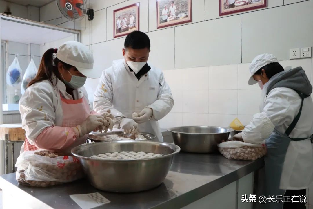 新春走基层同心共筑幸福梦,新春走基层品金堂农味迎柑橘丰收