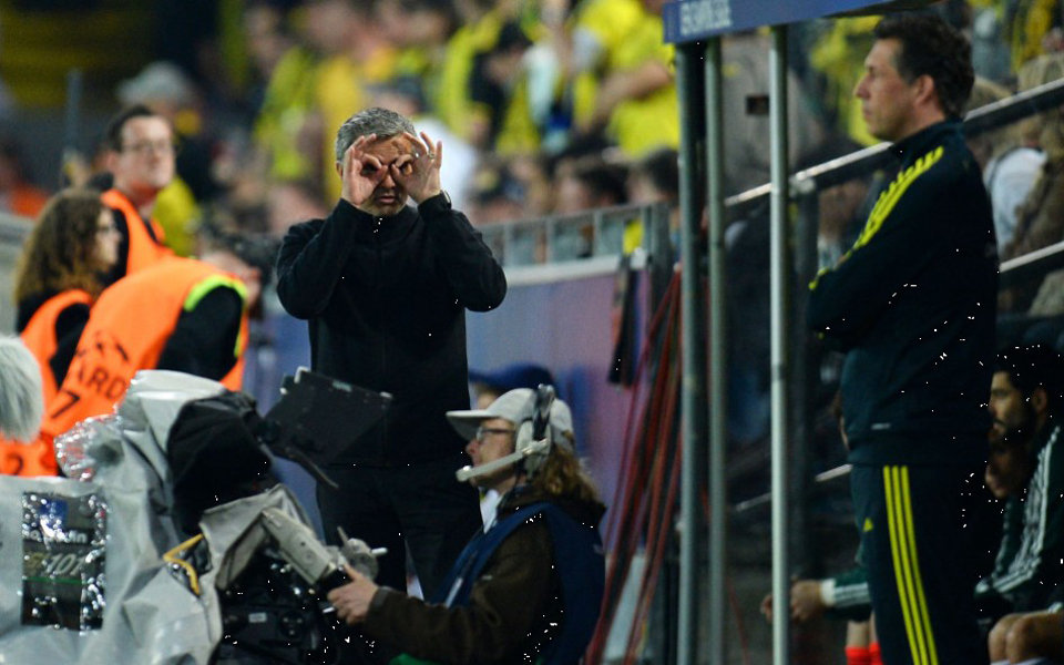 穆里尼奥炮轰裁判,穆里尼奥怒骂裁判