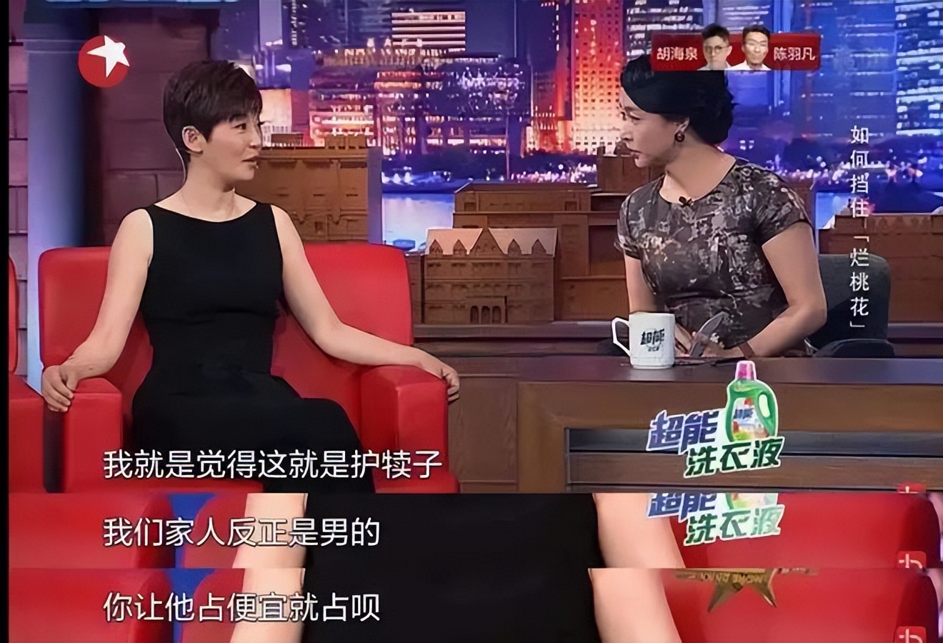 肉弹舞者摇曳全场，躺酒杯里湿身诱惑，疯马秀“尺度”不止于此