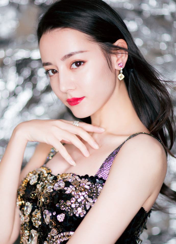 92年的迪丽热巴杨紫周冬雨,90后小花杨紫迪丽热巴周冬雨