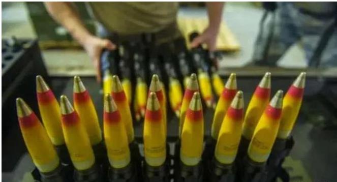 禁忌*器武**再现：美拟向乌提供贫铀弹，普京的回击是什么？太赞了！