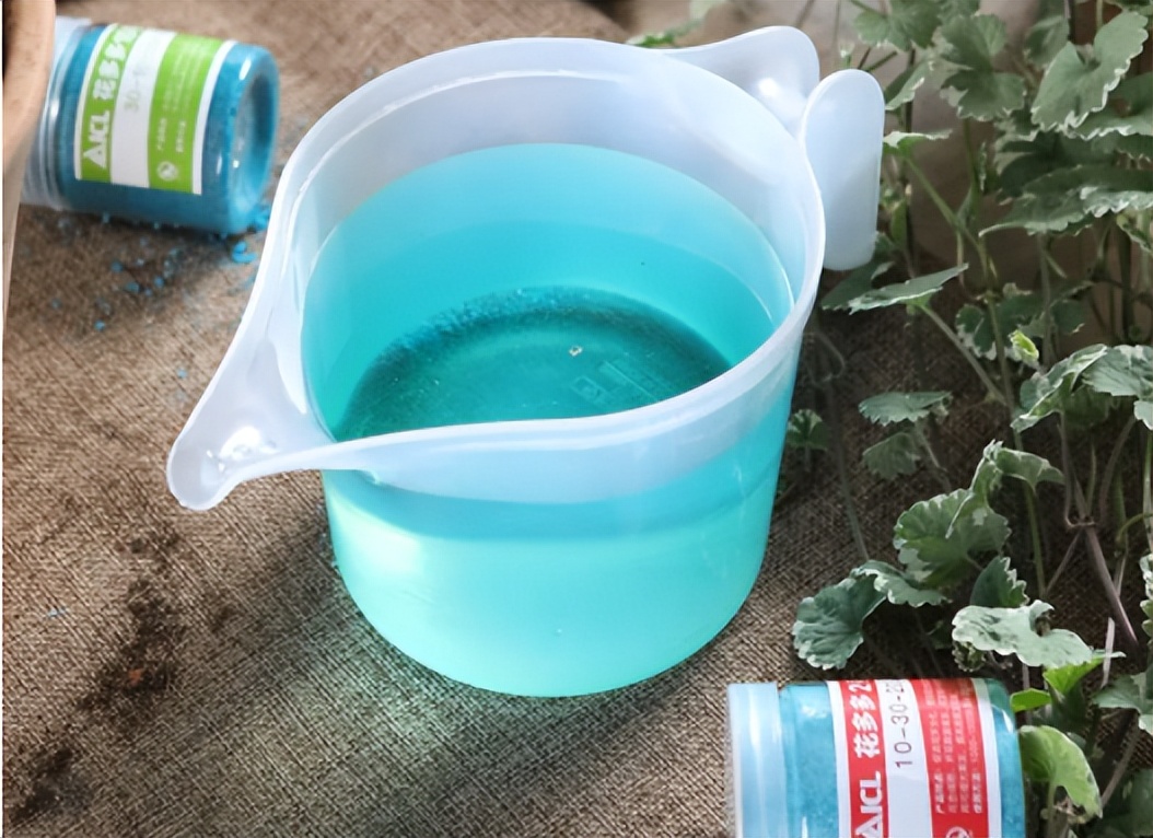 花多多2号和磷酸二氢钾有什么区别，老一辈：都是智商税，别用了