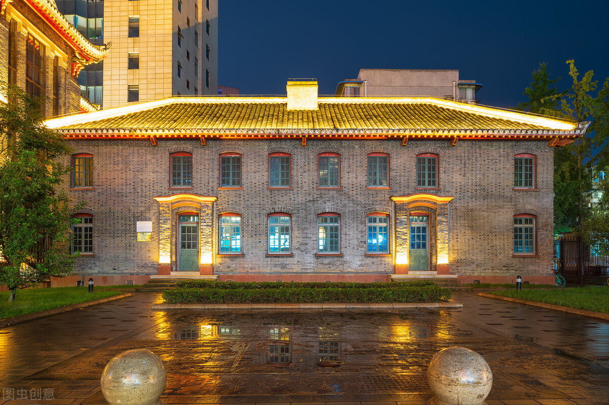 高考如果想报“口腔医学”专业，有哪些大学值得推荐？有多难考？