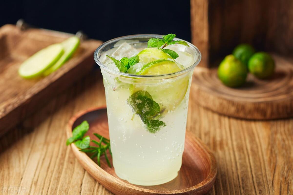 暑热天气试试这两道汤美味又解暑,4款汤清凉解暑汤可多喝