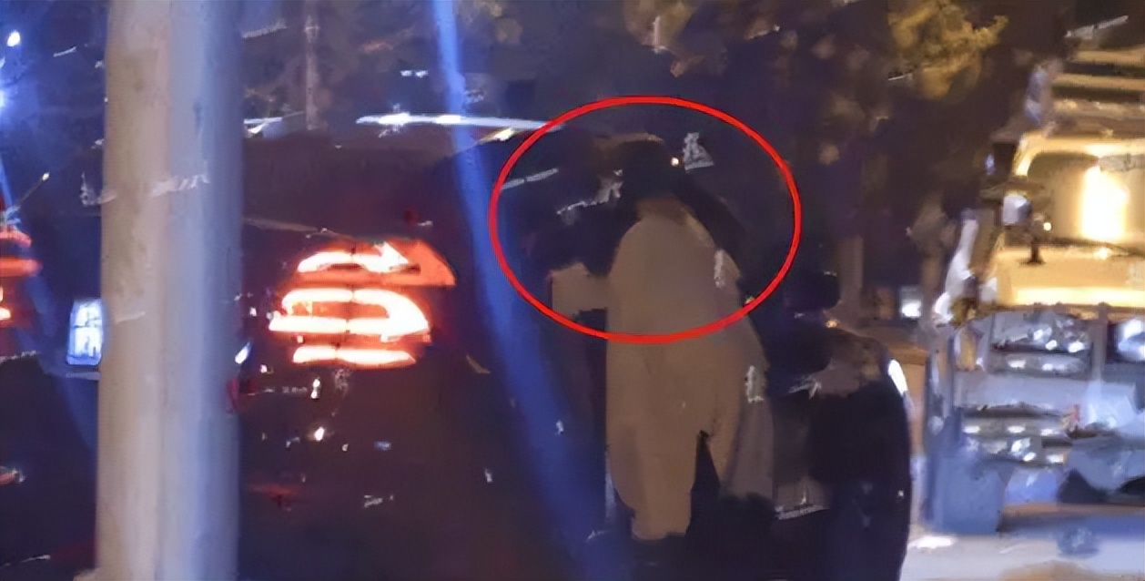 私生活混乱、撒谎成性、批判他人堕落自己，这7位老戏骨令人汗颜