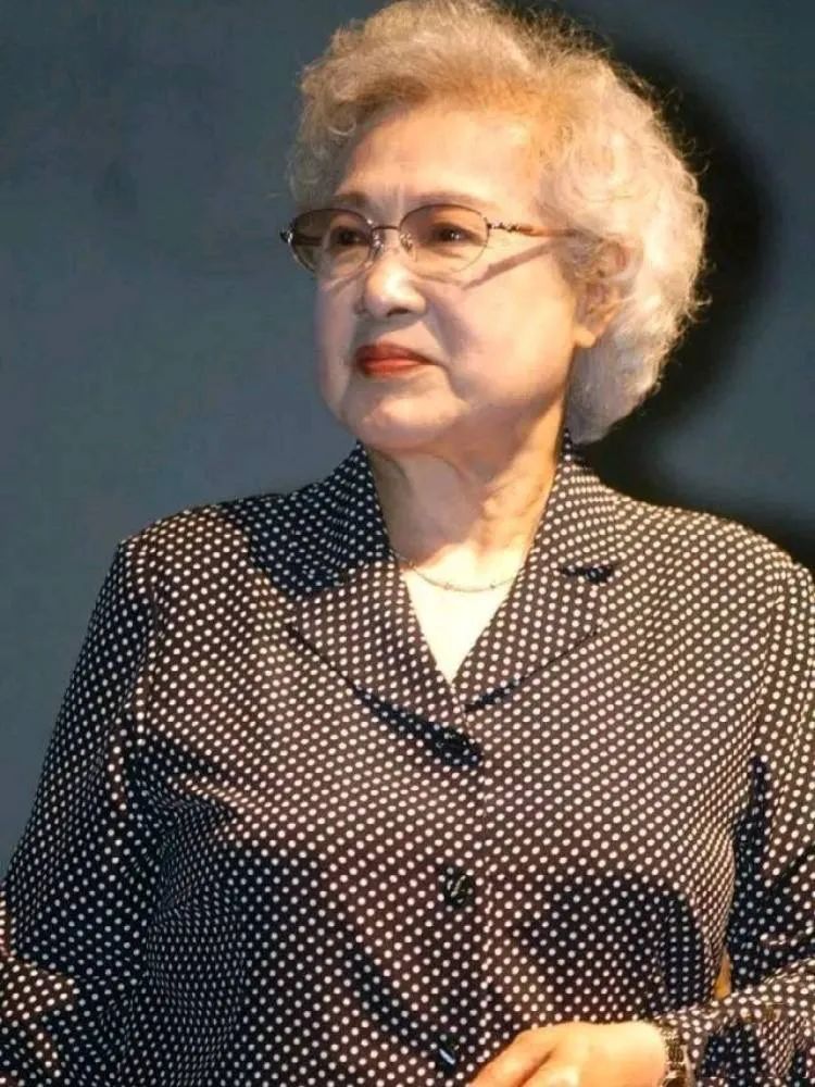 已有13位老戏骨离世,盘点2022年10大去世的老戏骨