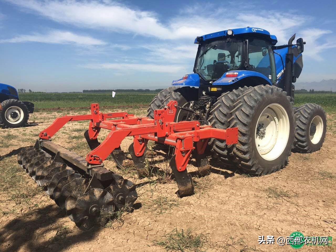 纽荷兰t4拖拉机图片,最新款纽荷兰拖拉机2004