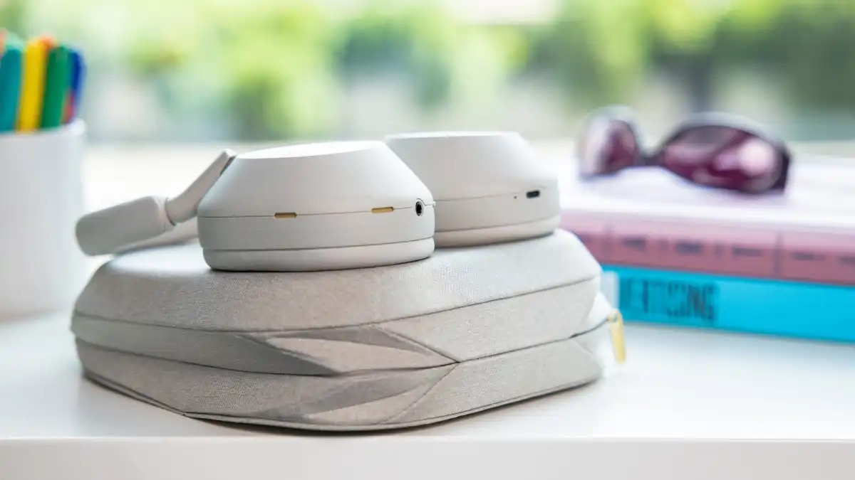 索尼降噪耳机wh1000xm4评测,索尼wh-1000xm5头戴式耳机评测