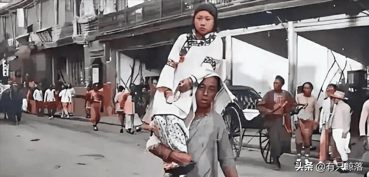 变态的纳粹德国，*光脱**犹太人女人衣服，集体*杀屠**!2