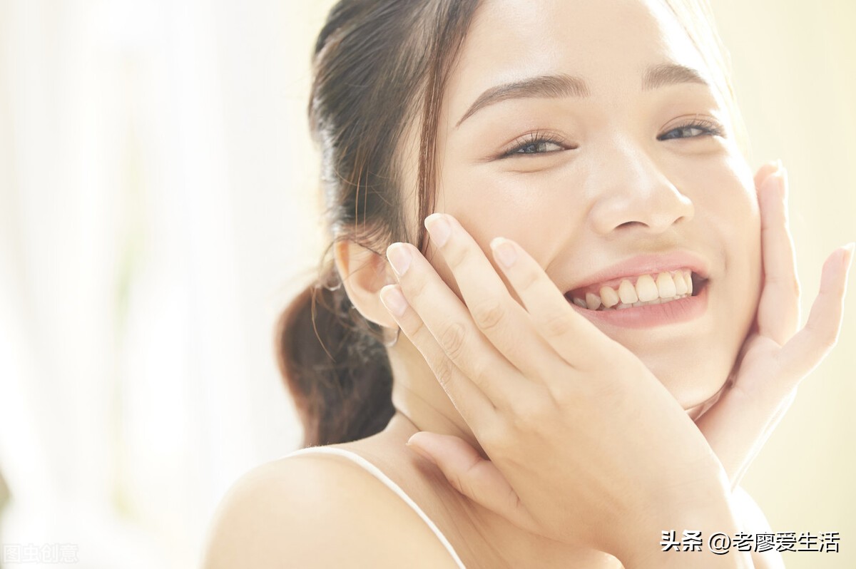 如何面对气场强大的人,遇到气场强大的人就心虚了