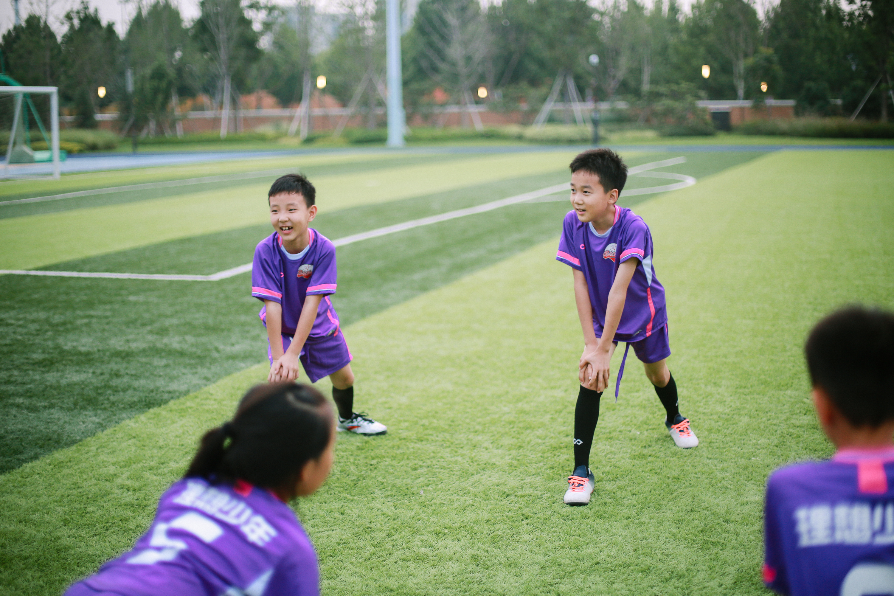 刚入足球队,刚入门踢球