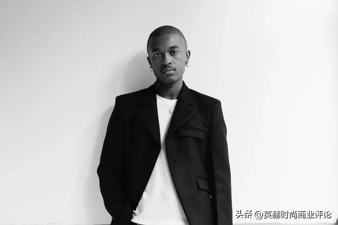 ferragamo鍜宻alvatore,salvatoreferragamo鏂版