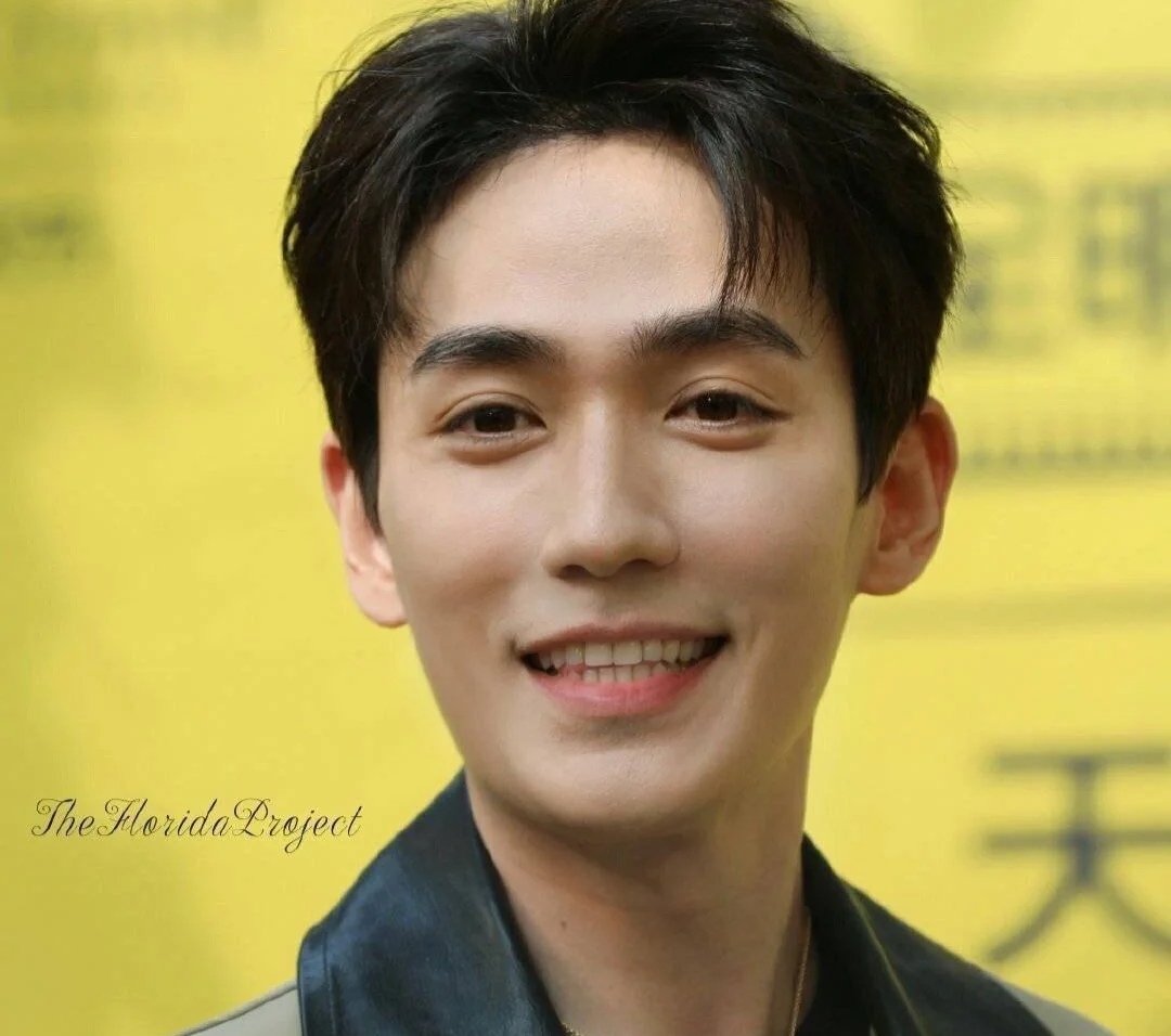 丹凤眼和狐狸眼和桃花眼什么样子,桃花眼男生适合找什么眼型女生