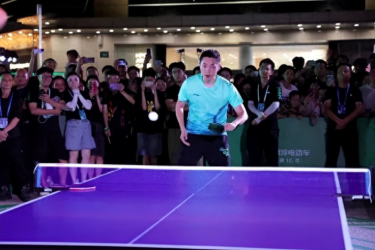 许昕开球馆张继科去了么,许昕乒乓球赛